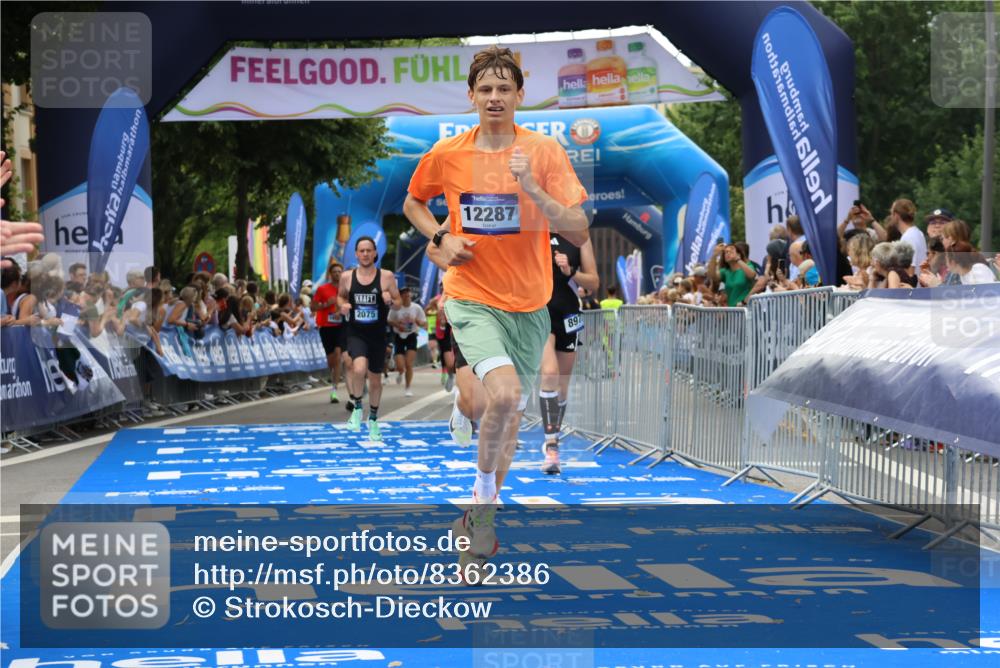 29.06.2025 - hella hamburg halbmarathon Strokosch-Dieckow http://msf.ph/oto/8362386 29.06.2025 10:29:17 Ziel 2075, 8975, 9571, 12287, 12337, 13838, 14164, 14395, 15880, 18737, 19203 meine-sportfotos.de