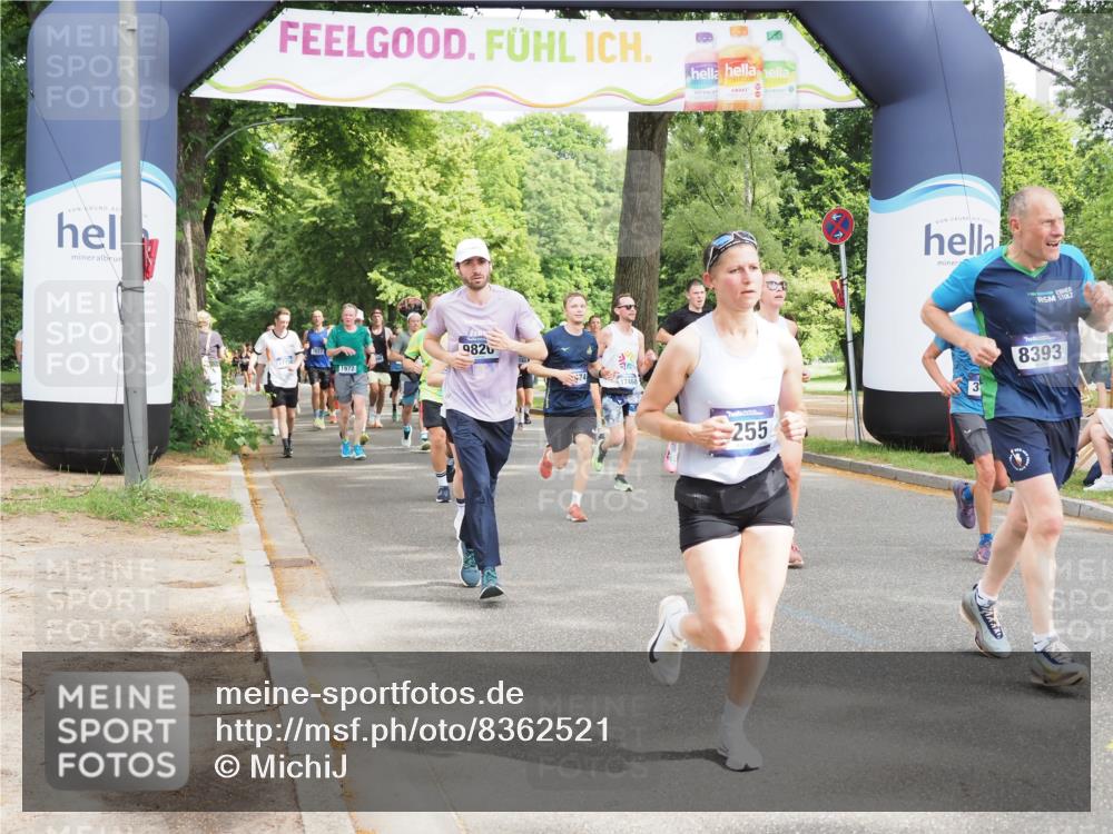 29.06.2025 - hella hamburg halbmarathon MichiJ http://msf.ph/oto/8362521 29.06.2025 10:43:19 Zwischen KM18-KM19 3042, 4868, 6591, 6720, 8255, 8393, 9622, 9820, 10084, 16470 meine-sportfotos.de