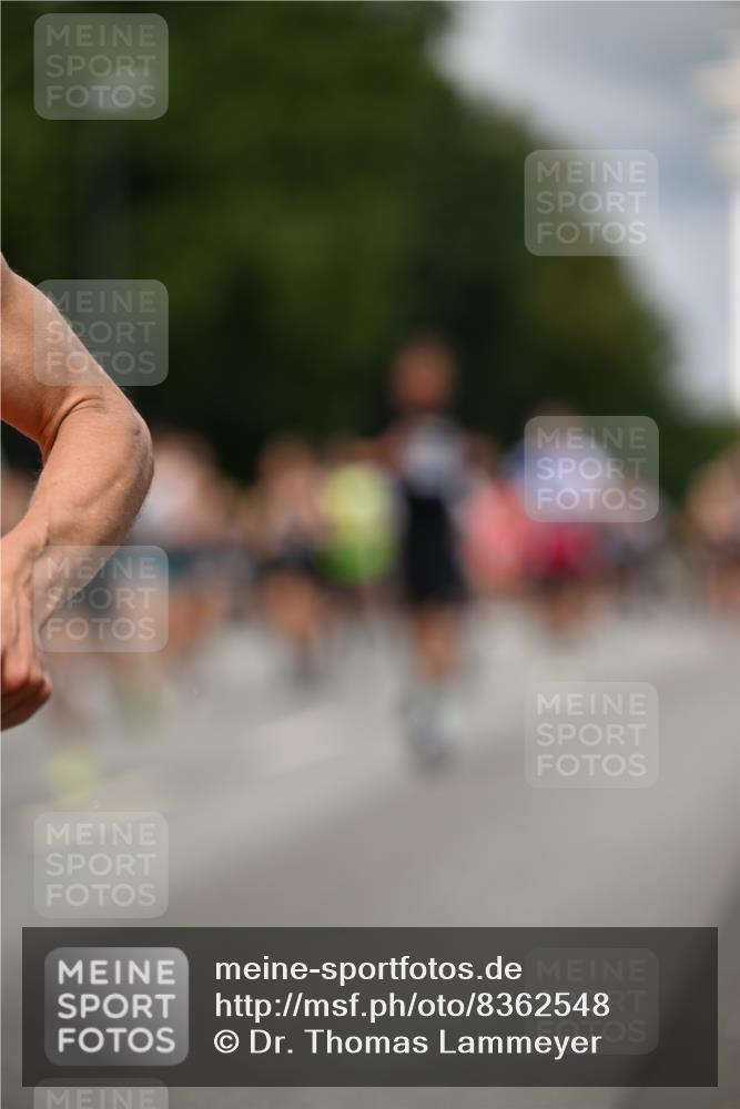 29.06.2025 - hella hamburg halbmarathon Dr. Thomas Lammeyer http://msf.ph/oto/8362548 29.06.2025 10:41:30 Kennedybrücke 56, 1022, 1118, 1253, 1276, 1339, 1488, 1490, 1597, 1819, 1952, 2104, 2199, 2272, 2480, 2552, 3165, 3230, 3714, 3873, 4347, 4442, 4618, 4733, 5146, 5224, 5560, 5640, 5940, 6243, 6584, 6804, 6821, 7085, 7202, 7235, 7544, 7707, 7823, 8315, 8758, 9054, 9055, 10024, 10112, 10476, 10762, 10798, 10919, 10931 meine-sportfotos.de