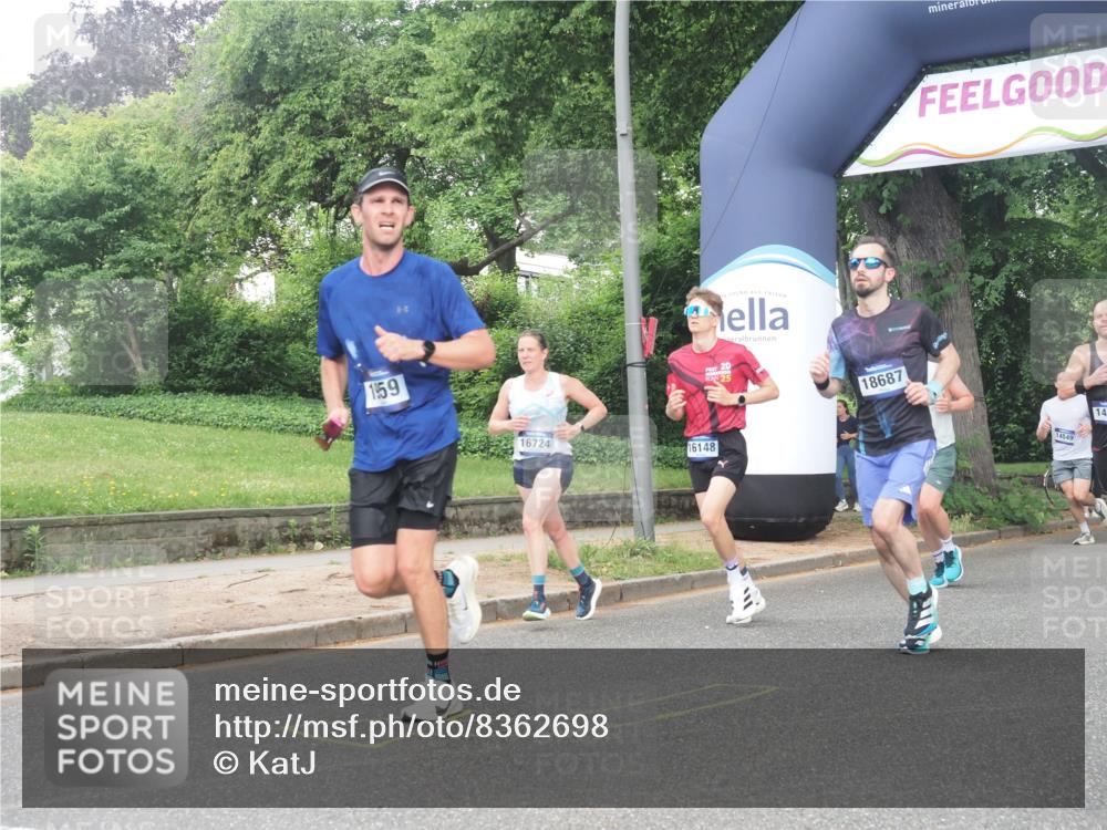 29.06.2025 - hella hamburg halbmarathon KatJ http://msf.ph/oto/8362698 29.06.2025 10:22:41 Zwischen KM18-KM19 1910, 1959, 2836, 6473 meine-sportfotos.de