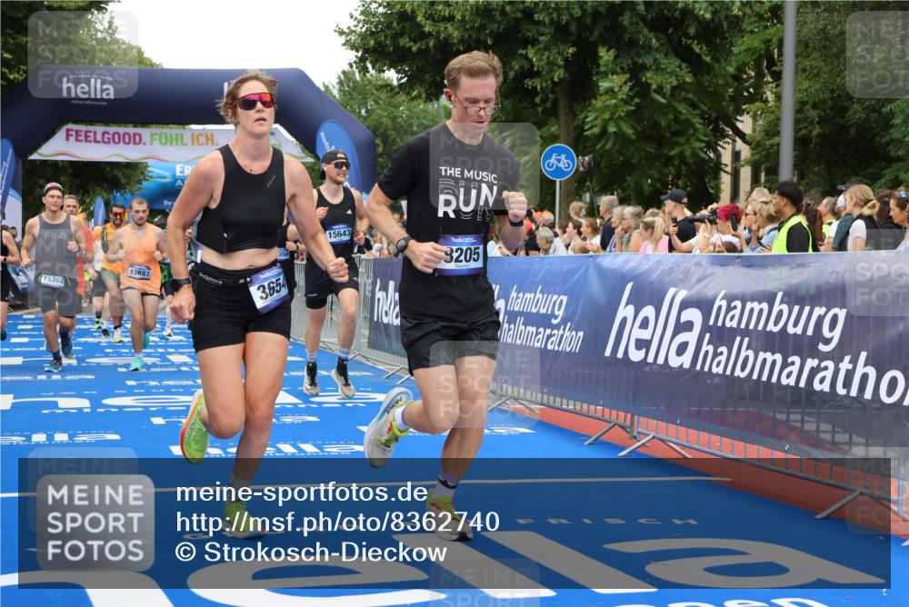 29.06.2025 - hella hamburg halbmarathon Strokosch-Dieckow http://msf.ph/oto/8362740 29.06.2025 10:50:54 Ziel 1466, 1630, 2207, 3654, 3947, 4839, 5018, 7052, 7369, 8117, 8205, 8572, 10215, 10750, 11551, 12778, 13008, 13687, 14125, 15362, 15395, 15643, 16285, 17221, 18182, 18350 meine-sportfotos.de