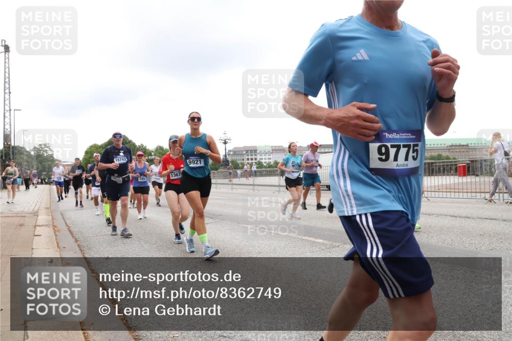 29.06.2025 - hella hamburg halbmarathon Lena Gebhardt http://msf.ph/oto/8362749 29.06.2025 10:48:26 Lombardsbrücke 15743, 2958, 1367, 9921, 2932, 9775, 1142, 1157, 1167, 1174, 1175, 1584, 1645, 1701, 2037, 2163, 2195, 2418, 2437, 2438, 2475, 2627, 2650, 2716, 2756, 2909, 2958, 3224, 3320, 3468, 3504, 3661, 3679, 3933, 4327, 4588, 5010, 5585, 5781, 5952, 6143, 7203, 7393, 7394, 7532, 7916, 7947, 7948, 8461, 8521, 8719, 8760, 8948, 9356, 9775, 9787, 9921, 10059, 10145, 10204, 10777, 10794, 11548, 11742, 11781, 13814, 13845, 15715, 16498, 16499, 16701 meine-sportfotos.de