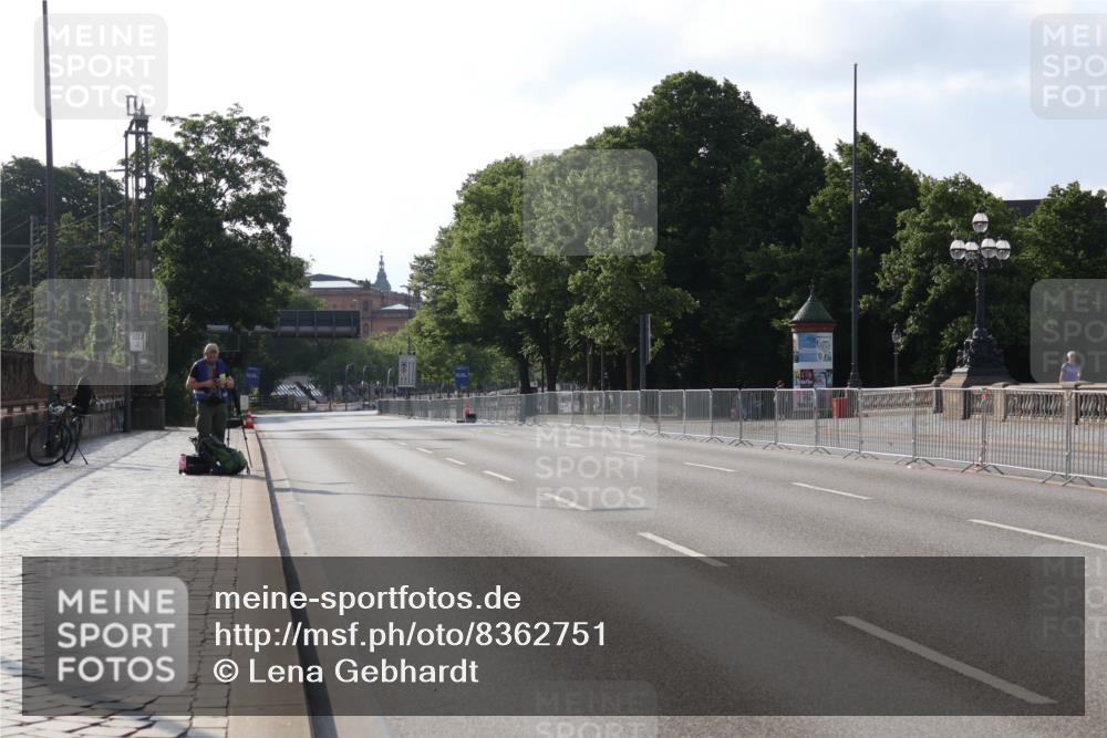 29.06.2025 - hella hamburg halbmarathon Lena Gebhardt http://msf.ph/oto/8362751 29.06.2025 08:28:26 Lombardsbrücke  meine-sportfotos.de