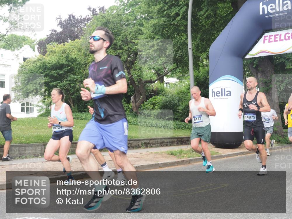 29.06.2025 - hella hamburg halbmarathon KatJ http://msf.ph/oto/8362806 29.06.2025 10:22:42 Zwischen KM18-KM19 1910, 1959, 2836, 6473 meine-sportfotos.de