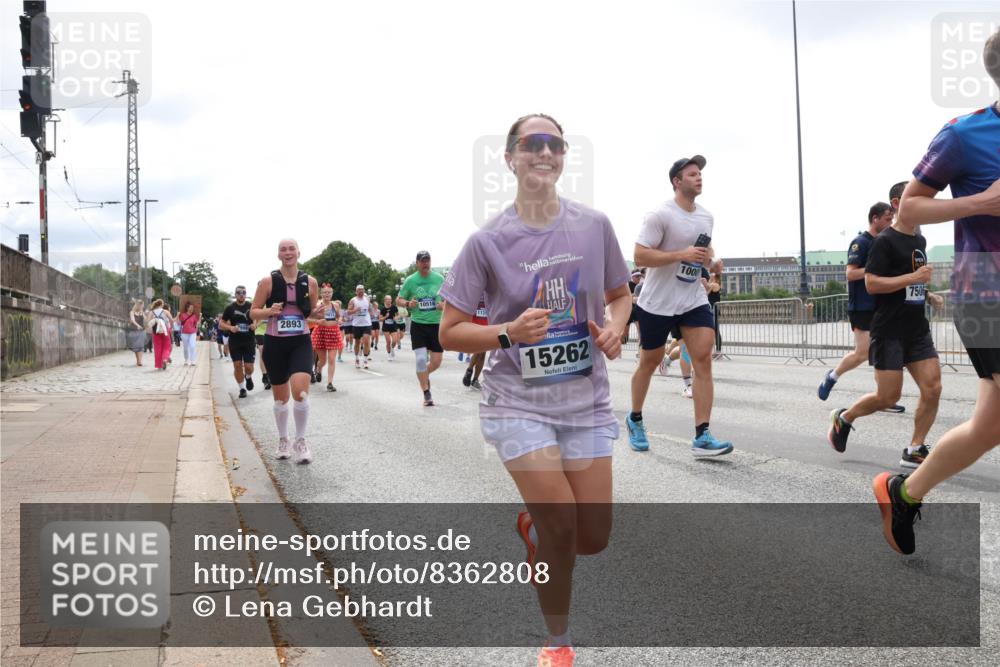 29.06.2025 - hella hamburg halbmarathon Lena Gebhardt http://msf.ph/oto/8362808 29.06.2025 10:39:20 Lombardsbrücke 2893, 10516, 1131, 1000, 15262, 7506, 1232, 1451, 1760, 1856, 1883, 2092, 2524, 2534, 2571, 2574, 2578, 2843, 2893, 2998, 3275, 3307, 3353, 3727, 3745, 4257, 4320, 4410, 4523, 4603, 4609, 4659, 4855, 4882, 4964, 5045, 5701, 6062, 6112, 6321, 6342, 6343, 6611, 6719, 6726, 6748, 7341, 7501, 7506, 7524, 7589, 7684, 7815, 8203, 8243, 8457, 8783, 8995, 9393, 9420, 9446, 9569, 9698, 9747, 9777, 9974, 9977, 10001, 10072, 10315, 10512, 10516, 10554, 13060 meine-sportfotos.de