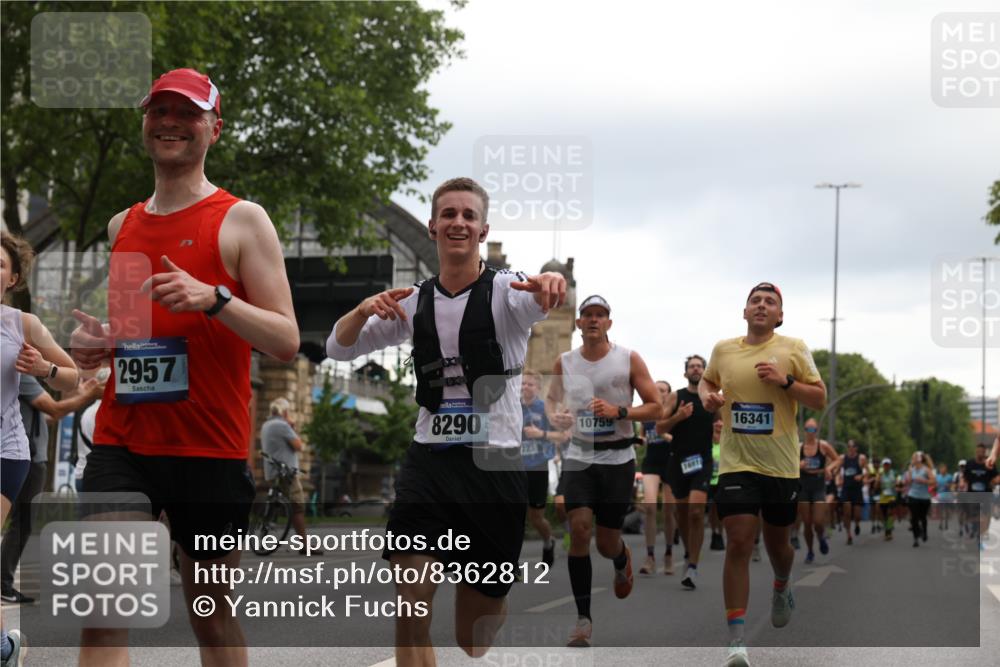 29.06.2025 - hella hamburg halbmarathon Yannick Fuchs http://msf.ph/oto/8362812 29.06.2025 10:53:16 20KM 1285, 2006, 2348, 2584, 2677, 2957, 2978, 3114, 3181, 3279, 3425, 3983, 4088, 4592, 5347, 5633, 5885, 6087, 6202, 6220, 6438, 6997, 7031, 7223, 7287, 7476, 8290, 10036, 10587, 10759, 10896, 10943, 11935, 11938, 12206, 12261, 12564, 12633, 12736, 12862, 13583, 13761, 14375, 14567, 14732, 14902, 14965, 15232, 15240, 15284, 15824, 16160, 16341, 16910, 16980, 17017, 17176, 17346, 17503, 17630, 18153, 18266, 18327, 18467, 18716, 19015, 19160 meine-sportfotos.de