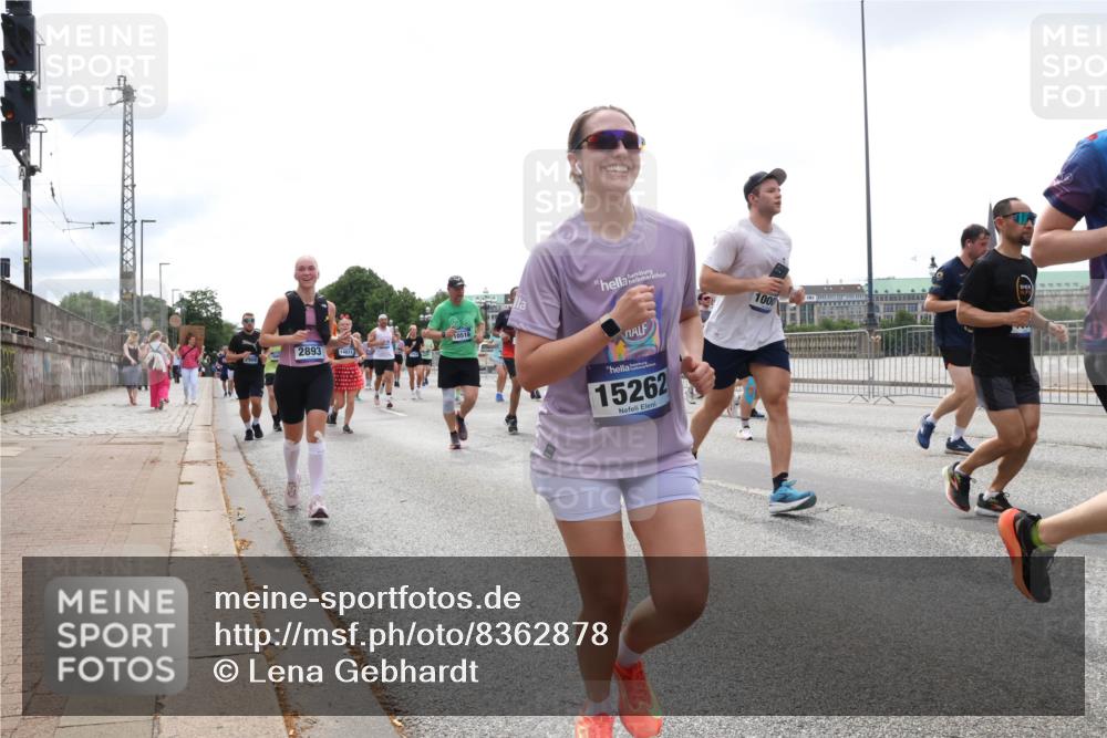 29.06.2025 - hella hamburg halbmarathon Lena Gebhardt http://msf.ph/oto/8362878 29.06.2025 10:39:20 Lombardsbrücke 2893, 14871, 10516, 1000, 15262, 1232, 1451, 1760, 1856, 1883, 2092, 2524, 2534, 2571, 2574, 2578, 2843, 2893, 2998, 3275, 3307, 3353, 3727, 3745, 4257, 4320, 4410, 4523, 4603, 4609, 4659, 4855, 4882, 4964, 5045, 5701, 6062, 6112, 6321, 6342, 6343, 6611, 6719, 6726, 6748, 7341, 7501, 7506, 7524, 7589, 7684, 7815, 8203, 8243, 8457, 8783, 8995, 9393, 9420, 9446, 9569, 9698, 9747, 9777, 9974, 9977, 10001, 10072, 10315, 10512, 10516, 10554, 13060 meine-sportfotos.de