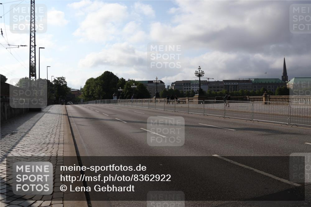 29.06.2025 - hella hamburg halbmarathon Lena Gebhardt http://msf.ph/oto/8362922 29.06.2025 08:29:09 Lombardsbrücke  meine-sportfotos.de