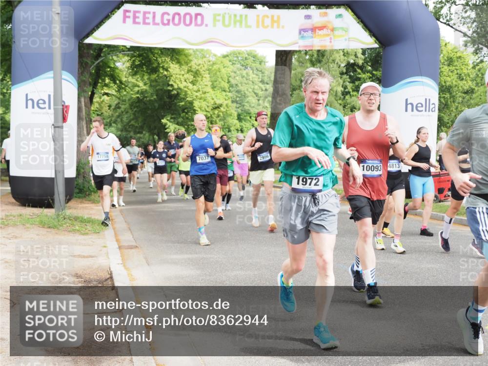 29.06.2025 - hella hamburg halbmarathon MichiJ http://msf.ph/oto/8362944 29.06.2025 10:43:25 Zwischen KM18-KM19 1972, 2083, 2741, 2982, 2996, 3042, 4152, 4594, 4813, 5418, 7037, 8255, 9622, 9820, 10093, 13245, 13474, 16121, 16470, 16679, 17468, 17758, 17828, 18117, 18125, 18208, 18899, 19184 meine-sportfotos.de