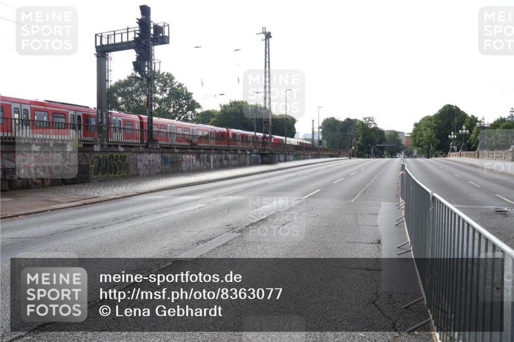29.06.2025 - hella hamburg halbmarathon Lena Gebhardt http://msf.ph/oto/8363077 29.06.2025 08:29:54 Lombardsbrücke  meine-sportfotos.de