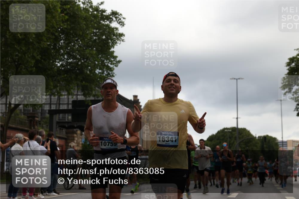 29.06.2025 - hella hamburg halbmarathon Yannick Fuchs http://msf.ph/oto/8363085 29.06.2025 10:53:17 20KM 1285, 2006, 2348, 2584, 2677, 2957, 2978, 3114, 3181, 3279, 3425, 3983, 4088, 4592, 5347, 5885, 6087, 6202, 6220, 6438, 6997, 7031, 7223, 7287, 7476, 8290, 10036, 10587, 10759, 10896, 10943, 11935, 11938, 12206, 12261, 12564, 12633, 12736, 12862, 13583, 13761, 14375, 14567, 14732, 14902, 14928, 14965, 15232, 15240, 15284, 15824, 16160, 16341, 16910, 16980, 17017, 17176, 17346, 17503, 17630, 18153, 18266, 18327, 18467, 18485, 18716, 19015, 19160 meine-sportfotos.de