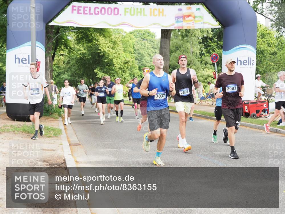 29.06.2025 - hella hamburg halbmarathon MichiJ http://msf.ph/oto/8363155 29.06.2025 10:43:26 Zwischen KM18-KM19 1972, 2083, 2741, 2982, 2996, 3042, 4152, 4594, 4813, 5418, 7037, 8255, 9622, 9727, 9820, 10093, 13064, 13245, 13474, 16121, 16434, 16679, 17468, 17758, 17828, 18117, 18125, 18208, 18899, 19184 meine-sportfotos.de