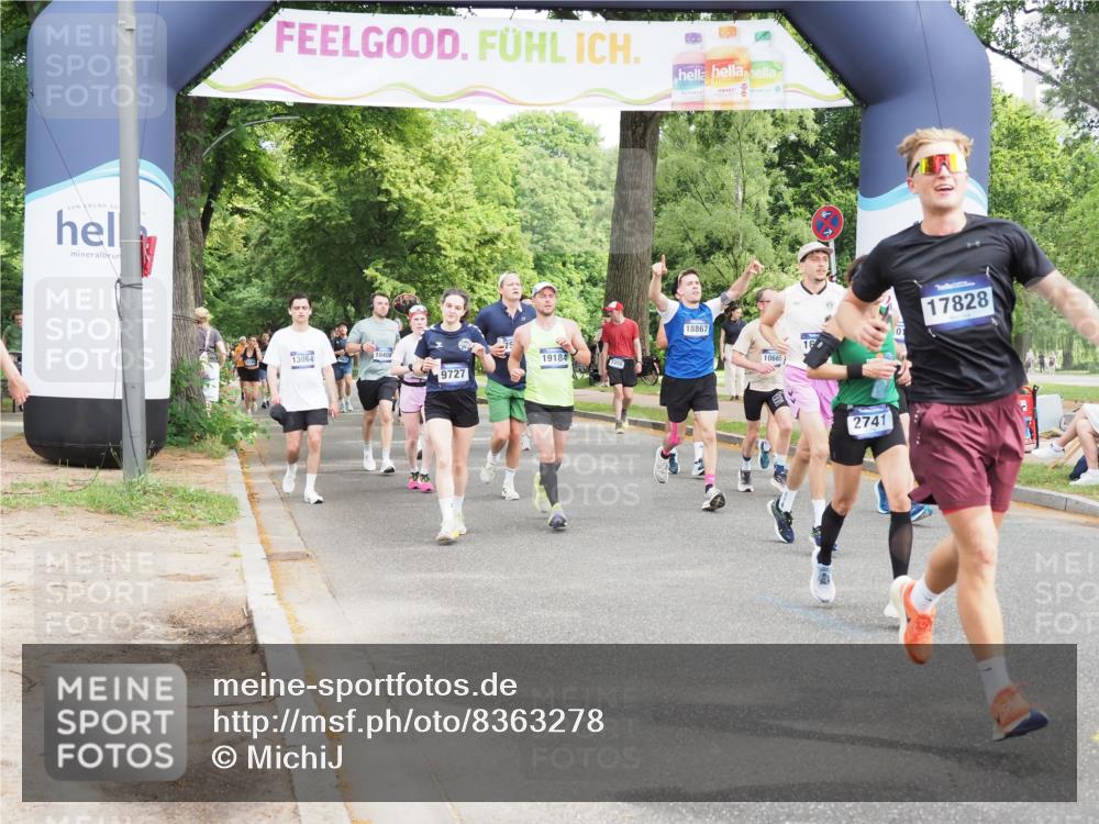 29.06.2025 - hella hamburg halbmarathon MichiJ http://msf.ph/oto/8363278 29.06.2025 10:43:27 Zwischen KM18-KM19 1972, 2083, 2741, 2982, 2996, 4152, 4594, 4813, 5418, 7037, 7547, 9727, 9820, 10093, 10133, 10665, 13064, 13245, 13474, 16121, 16434, 16679, 17468, 17758, 17828, 18117, 18125, 18208, 18867, 18899, 19184 meine-sportfotos.de