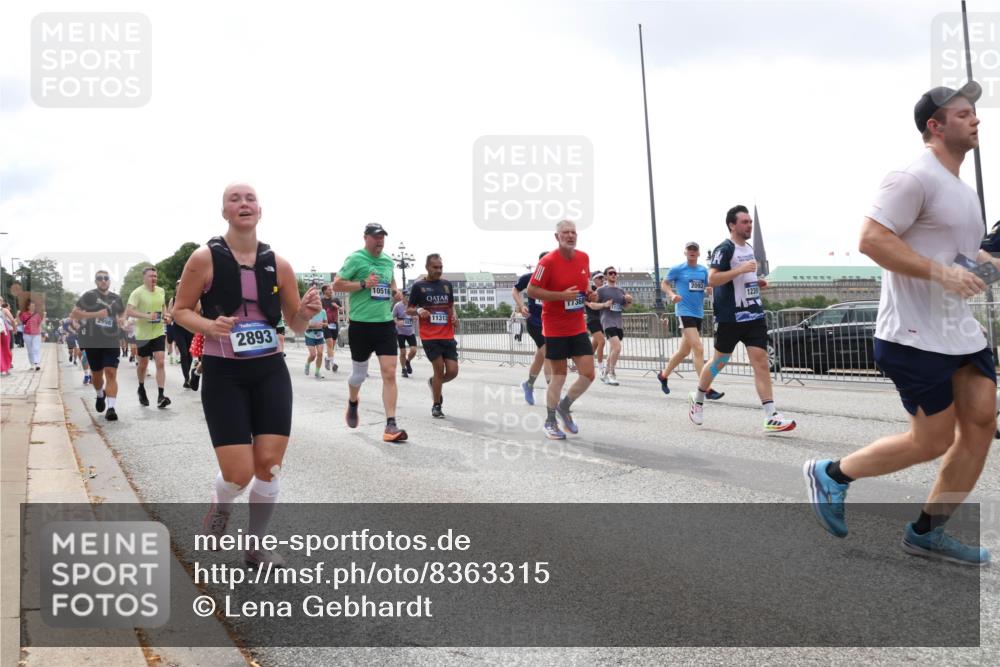 29.06.2025 - hella hamburg halbmarathon Lena Gebhardt http://msf.ph/oto/8363315 29.06.2025 10:39:21 Lombardsbrücke 2998, 2893, 10516, 17368, 11313, 2092, 1239, 1451, 1760, 1856, 1883, 2092, 2524, 2534, 2571, 2574, 2578, 2843, 2893, 2998, 3275, 3307, 3353, 3727, 3745, 4257, 4320, 4410, 4523, 4603, 4609, 4659, 4855, 4882, 4964, 5045, 5701, 6062, 6112, 6321, 6342, 6343, 6611, 6719, 6726, 6748, 7053, 7341, 7501, 7506, 7524, 7589, 7684, 7815, 8203, 8243, 8457, 8783, 8995, 9393, 9420, 9446, 9569, 9698, 9747, 9777, 9974, 9977, 10001, 10072, 10315, 10512, 10516, 13060 meine-sportfotos.de