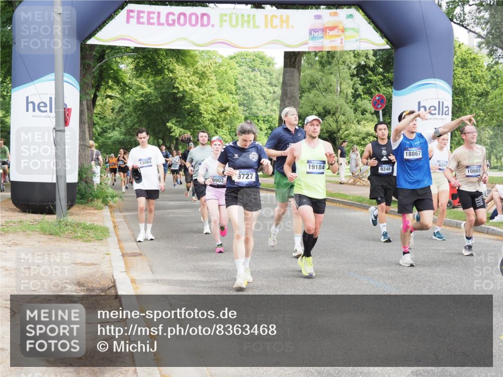 29.06.2025 - hella hamburg halbmarathon MichiJ http://msf.ph/oto/8363468 29.06.2025 10:43:29 Zwischen KM18-KM19 1972, 2083, 2741, 2982, 2996, 4152, 4594, 4813, 7037, 7547, 8968, 9246, 9727, 9903, 10093, 10133, 10408, 10665, 13064, 13474, 16121, 16434, 17758, 17828, 18117, 18125, 18208, 18867, 18899, 19184 meine-sportfotos.de