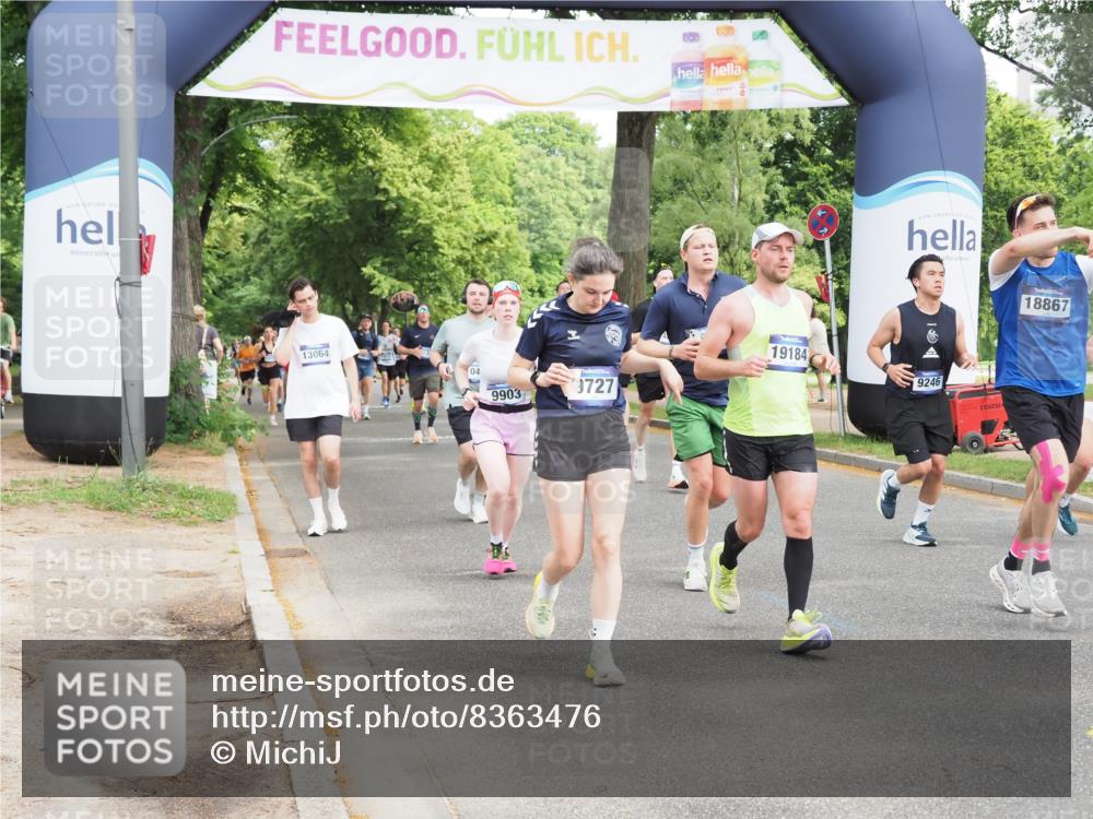 29.06.2025 - hella hamburg halbmarathon MichiJ http://msf.ph/oto/8363476 29.06.2025 10:43:29 Zwischen KM18-KM19 1972, 2083, 2741, 2982, 2996, 4152, 4594, 4813, 7037, 7547, 8968, 9246, 9727, 9903, 10093, 10133, 10408, 10665, 13064, 13474, 16121, 16434, 17758, 17828, 18117, 18125, 18208, 18867, 18899, 19184 meine-sportfotos.de
