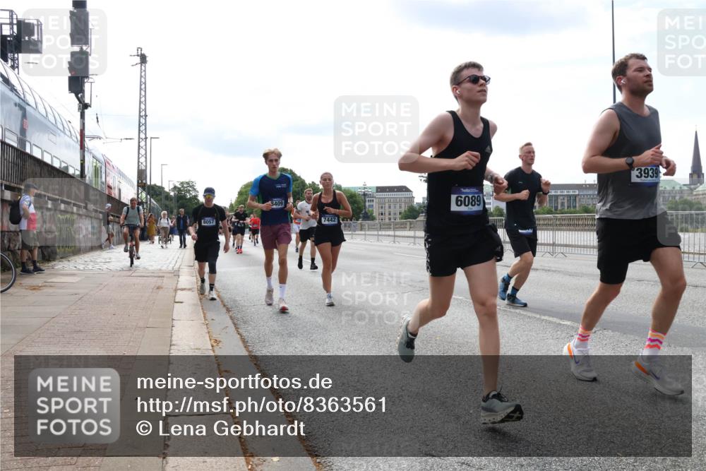 29.06.2025 - hella hamburg halbmarathon Lena Gebhardt http://msf.ph/oto/8363561 29.06.2025 10:14:20 Lombardsbrücke 8057, 3409, 7442, 6089, 3939, 1194, 1406, 1480, 1890, 2494, 2990, 3020, 3154, 3756, 3834, 3939, 4032, 4962, 5670, 6028, 6083, 6089, 6287, 6366, 6710, 7209, 7442, 7802, 7840, 7991, 8001, 8057, 8147, 8409, 8892, 9845, 9886, 10224, 10442, 10443, 10610, 11987, 12467, 12938, 13237, 13285, 13788, 14488, 15482, 15840, 16126, 17439, 17985, 18041, 18236, 18239 meine-sportfotos.de