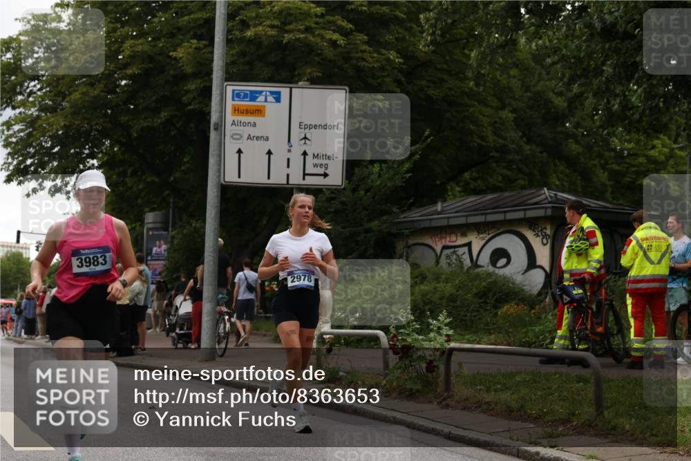 29.06.2025 - hella hamburg halbmarathon Yannick Fuchs http://msf.ph/oto/8363653 29.06.2025 10:53:19 20KM 2006, 2348, 2584, 2677, 2957, 2978, 3114, 3181, 3279, 3425, 3983, 4088, 4592, 4796, 5347, 5885, 6087, 6202, 6220, 6438, 6997, 7031, 7223, 7287, 8290, 10036, 10587, 10759, 10896, 10943, 11935, 11938, 12206, 12261, 12564, 12633, 12736, 12862, 13583, 13761, 14567, 14732, 14902, 14928, 14965, 15232, 15240, 15284, 15824, 16160, 16341, 16910, 16980, 17017, 17176, 17503, 17630, 18153, 18266, 18327, 18467, 18485, 18716, 19015, 19160 meine-sportfotos.de