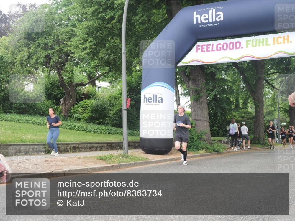 29.06.2025 - hella hamburg halbmarathon KatJ http://msf.ph/oto/8363734 29.06.2025 10:22:45 Zwischen KM18-KM19 1959, 2836, 6473 meine-sportfotos.de