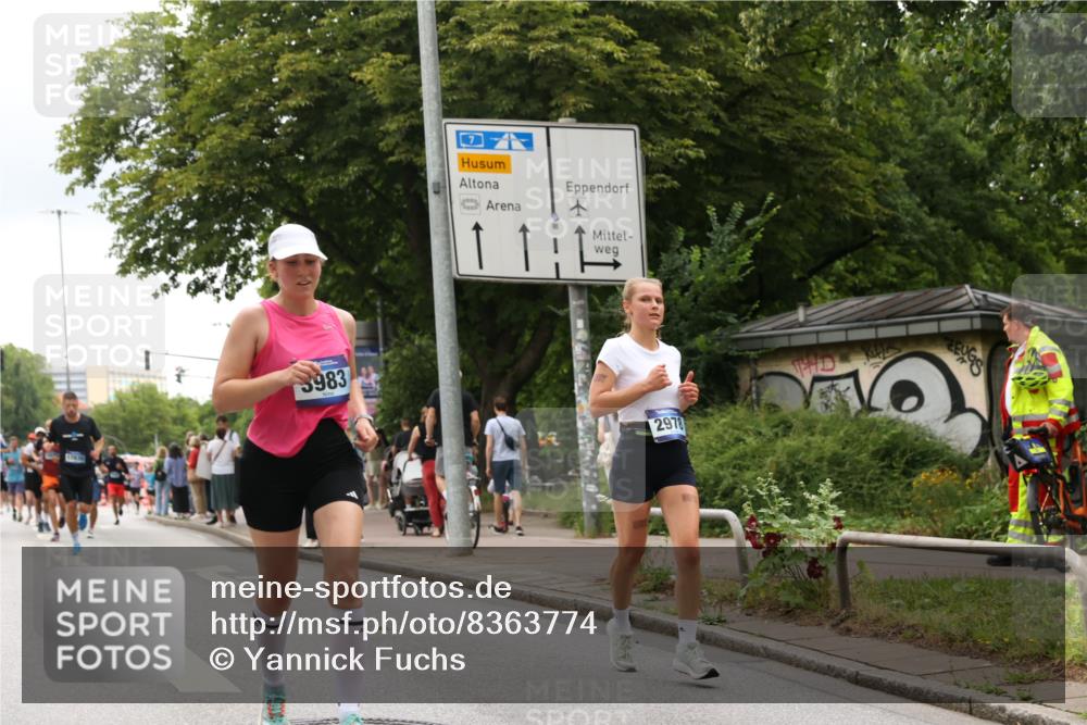29.06.2025 - hella hamburg halbmarathon Yannick Fuchs http://msf.ph/oto/8363774 29.06.2025 10:53:19 20KM 2006, 2348, 2584, 2677, 2957, 2978, 3114, 3181, 3279, 3425, 3983, 4088, 4592, 4796, 5347, 5885, 6087, 6202, 6220, 6438, 6997, 7031, 7223, 7287, 8290, 10036, 10587, 10759, 10896, 10943, 11935, 11938, 12206, 12261, 12564, 12633, 12736, 12862, 13583, 13761, 14567, 14732, 14902, 14928, 14965, 15232, 15240, 15284, 15824, 16160, 16341, 16910, 16980, 17017, 17176, 17503, 17630, 18153, 18266, 18327, 18467, 18485, 18716, 19015, 19160 meine-sportfotos.de