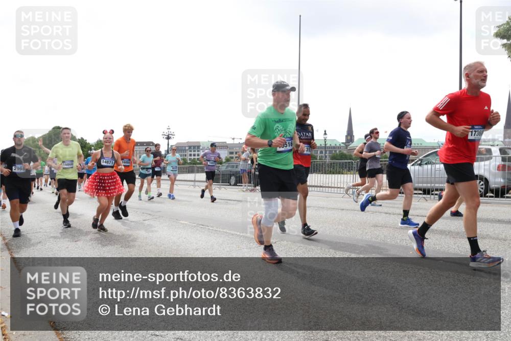 29.06.2025 - hella hamburg halbmarathon Lena Gebhardt http://msf.ph/oto/8363832 29.06.2025 10:39:23 Lombardsbrücke 14871, 16866, 2998, 16884, 516, 31, 17368, 1760, 1856, 1883, 2092, 2524, 2534, 2571, 2574, 2578, 2843, 2893, 2998, 3275, 3307, 3353, 3727, 3745, 4410, 4523, 4603, 4609, 4659, 4855, 4882, 5045, 5701, 6062, 6112, 6321, 6342, 6343, 6427, 6428, 6611, 6719, 6726, 6748, 7053, 7199, 7341, 7501, 7506, 7524, 7589, 7684, 7815, 8203, 8243, 8457, 8783, 8995, 9393, 9420, 9446, 9569, 9698, 9747, 9777, 9974, 9977, 10001, 10072, 10315, 10512, 10516, 13060 meine-sportfotos.de