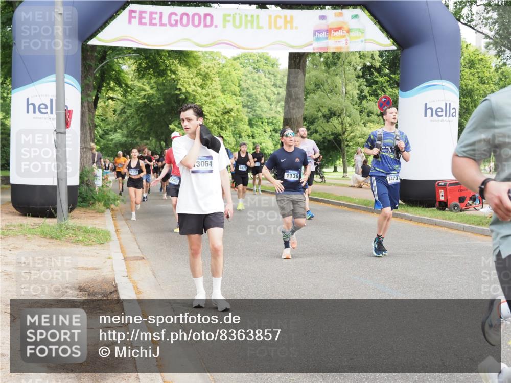29.06.2025 - hella hamburg halbmarathon MichiJ http://msf.ph/oto/8363857 29.06.2025 10:43:32 Zwischen KM18-KM19 1130, 1485, 2083, 2250, 2741, 2996, 4813, 5492, 7547, 8968, 9246, 9727, 9903, 10133, 10408, 10665, 13064, 14737, 15431, 16434, 17828, 18117, 18867, 18899, 19184 meine-sportfotos.de