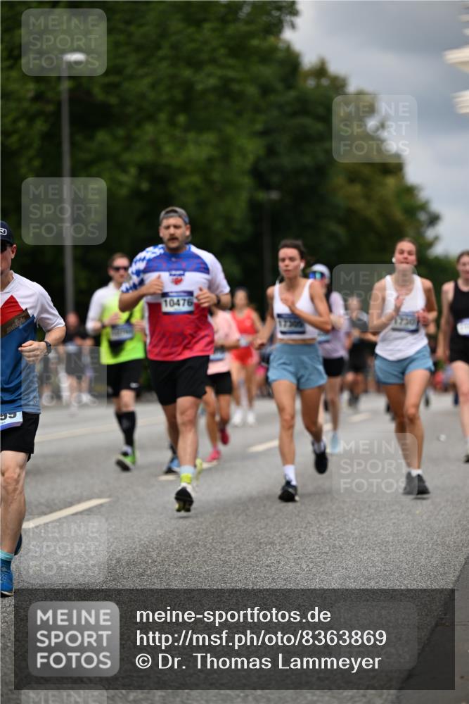 29.06.2025 - hella hamburg halbmarathon Dr. Thomas Lammeyer http://msf.ph/oto/8363869 29.06.2025 10:41:35 Kennedybrücke 56, 1022, 1118, 1276, 1339, 1490, 1597, 1819, 2031, 2104, 2199, 2272, 2480, 2552, 3165, 3230, 3714, 3873, 4347, 4442, 4618, 4733, 5146, 5224, 5640, 5940, 6243, 6584, 6804, 6821, 7085, 7202, 7235, 7544, 7707, 7823, 8315, 8499, 8758, 8843, 9054, 9055, 9288, 10024, 10112, 10159, 10476, 10762, 10798, 10919, 10931 meine-sportfotos.de