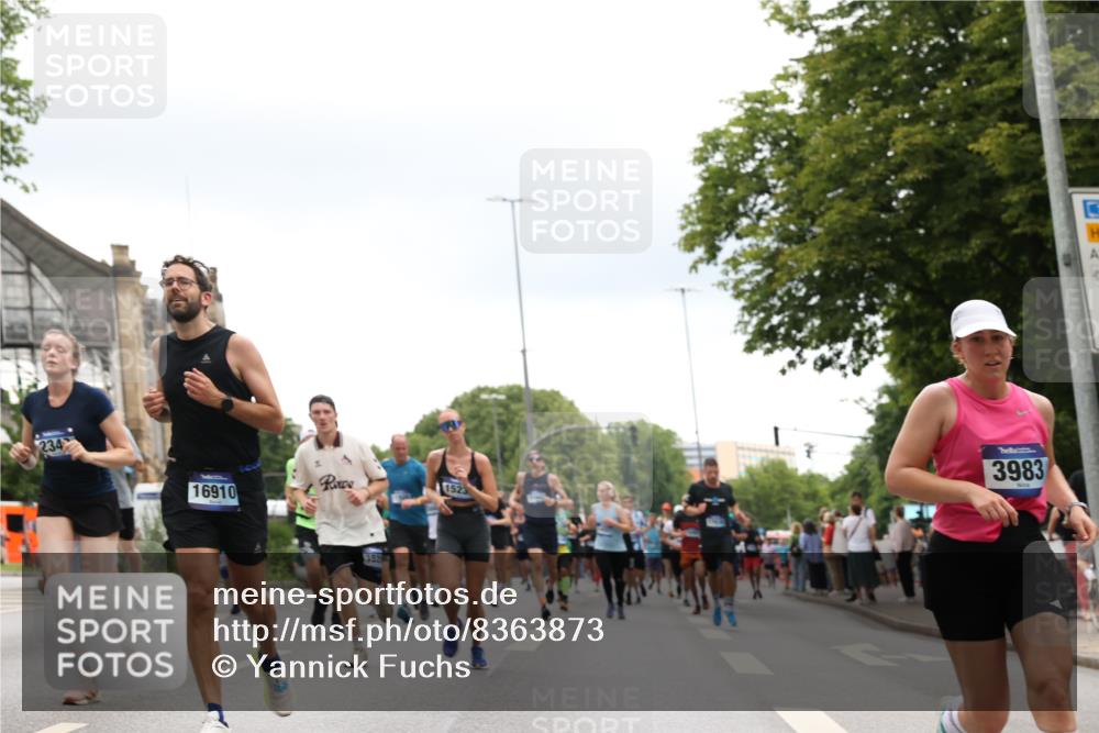29.06.2025 - hella hamburg halbmarathon Yannick Fuchs http://msf.ph/oto/8363873 29.06.2025 10:53:19 20KM 2006, 2348, 2584, 2677, 2957, 2978, 3114, 3181, 3279, 3425, 3983, 4088, 4592, 4796, 5347, 5885, 6087, 6202, 6220, 6438, 6997, 7031, 7223, 7287, 8290, 10036, 10587, 10759, 10896, 10943, 11935, 11938, 12206, 12261, 12564, 12633, 12736, 12862, 13583, 13761, 14567, 14732, 14902, 14928, 14965, 15232, 15240, 15284, 15824, 16160, 16341, 16910, 16980, 17017, 17176, 17503, 17630, 18153, 18266, 18327, 18467, 18485, 18716, 19015, 19160 meine-sportfotos.de