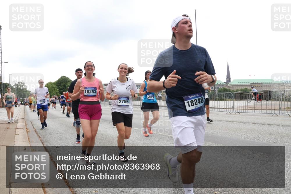 29.06.2025 - hella hamburg halbmarathon Lena Gebhardt http://msf.ph/oto/8363968 29.06.2025 10:48:30 Lombardsbrücke 6143, 18253, 2756, 2627, 18248, 169, 1142, 1157, 1167, 1174, 1175, 1584, 1645, 1701, 2037, 2195, 2418, 2437, 2438, 2475, 2627, 2650, 2716, 2756, 2909, 2958, 3224, 3320, 3468, 3504, 3661, 3679, 3933, 4327, 4588, 5010, 5585, 5781, 5952, 6143, 7203, 7393, 7394, 7532, 7947, 7948, 8461, 8521, 8719, 8760, 8948, 9775, 9787, 9921, 10059, 10145, 10204, 10366, 10654, 10656, 10794, 11364, 11365, 11548, 11742, 11781, 13814, 13845, 15715, 16498, 16499, 16701 meine-sportfotos.de