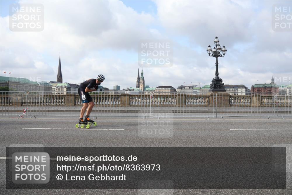 29.06.2025 - hella hamburg halbmarathon Lena Gebhardt http://msf.ph/oto/8363973 29.06.2025 08:48:43 Lombardsbrücke  meine-sportfotos.de