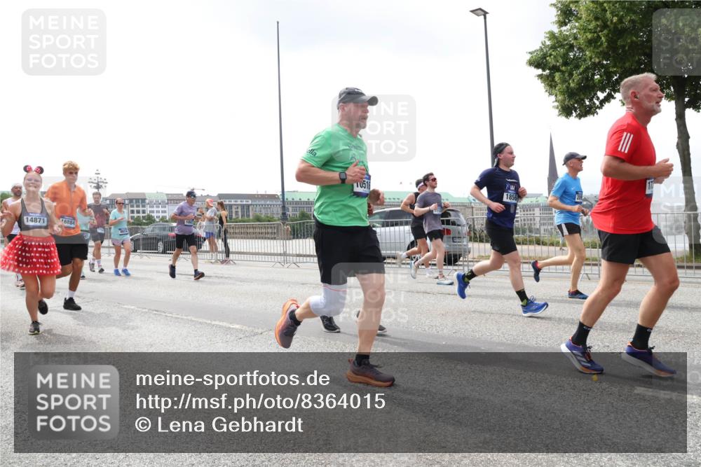 29.06.2025 - hella hamburg halbmarathon Lena Gebhardt http://msf.ph/oto/8364015 29.06.2025 10:39:23 Lombardsbrücke 14871, 16884, 0516, 1856, 1760, 1856, 1883, 2092, 2524, 2534, 2571, 2574, 2578, 2843, 2893, 2998, 3275, 3307, 3353, 3727, 3745, 4410, 4523, 4603, 4609, 4659, 4855, 4882, 5045, 5701, 6062, 6112, 6321, 6342, 6343, 6427, 6428, 6611, 6719, 6726, 6748, 7053, 7199, 7341, 7501, 7506, 7524, 7589, 7684, 7815, 8203, 8243, 8457, 8783, 8995, 9393, 9420, 9446, 9569, 9698, 9747, 9777, 9974, 9977, 10001, 10072, 10315, 10512, 10516, 13060 meine-sportfotos.de
