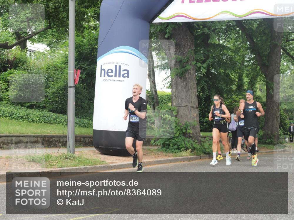 29.06.2025 - hella hamburg halbmarathon KatJ http://msf.ph/oto/8364089 29.06.2025 10:22:50 Zwischen KM18-KM19 4246 meine-sportfotos.de