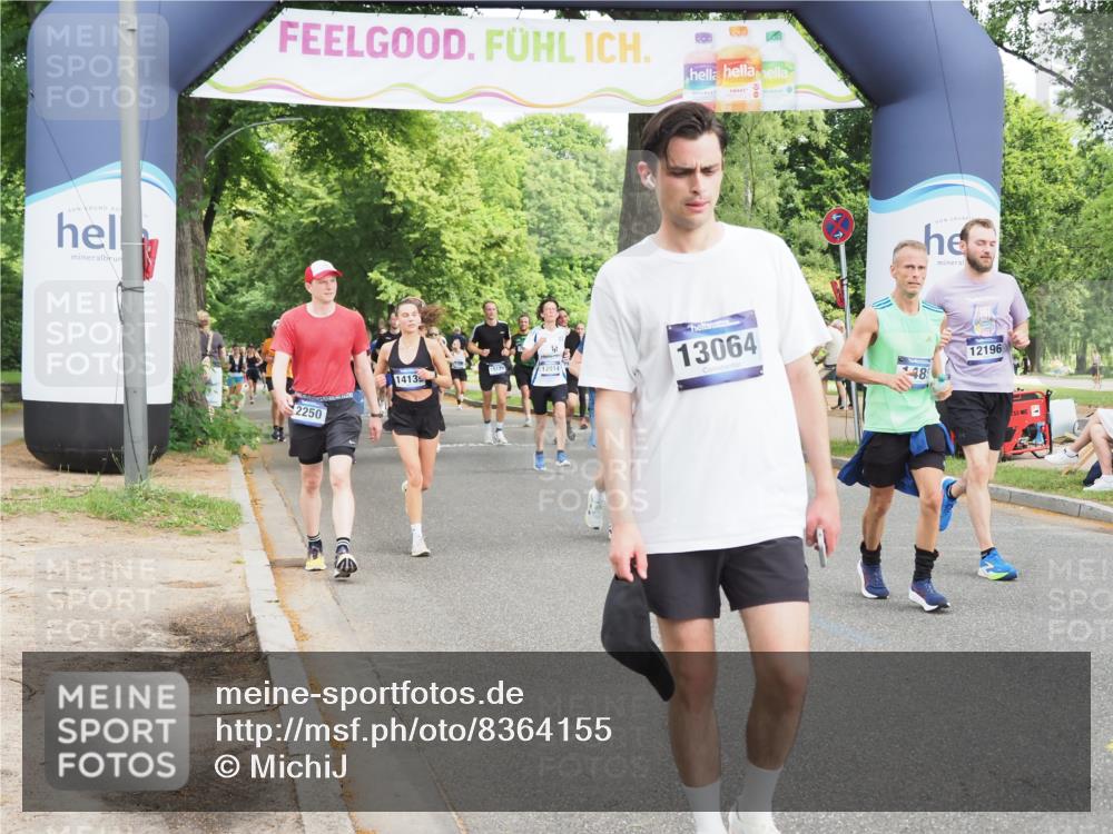 29.06.2025 - hella hamburg halbmarathon MichiJ http://msf.ph/oto/8364155 29.06.2025 10:43:34 Zwischen KM18-KM19 1130, 1485, 2250, 5492, 7547, 8825, 8968, 9246, 9727, 9903, 10133, 10408, 10665, 12196, 13064, 14139, 14737, 15431, 16434, 18867 meine-sportfotos.de