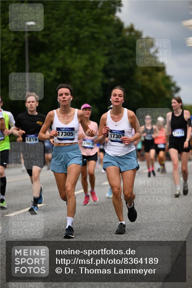 29.06.2025 - hella hamburg halbmarathon Dr. Thomas Lammeyer http://msf.ph/oto/8364189 29.06.2025 10:41:37 Kennedybrücke 56, 1022, 1118, 1276, 1339, 1597, 1799, 1819, 2016, 2031, 2104, 2199, 2272, 2480, 2552, 3165, 3230, 3873, 4347, 4442, 4618, 4733, 5146, 5224, 5640, 5940, 6243, 6584, 6821, 7085, 7202, 7235, 7544, 7707, 7823, 8499, 8758, 8843, 9054, 9055, 9288, 10024, 10112, 10159, 10476, 10762, 10798, 10919, 10931 meine-sportfotos.de