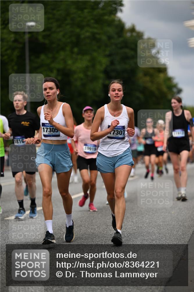29.06.2025 - hella hamburg halbmarathon Dr. Thomas Lammeyer http://msf.ph/oto/8364221 29.06.2025 10:41:37 Kennedybrücke 56, 1022, 1118, 1276, 1339, 1597, 1799, 1819, 2016, 2031, 2104, 2199, 2272, 2480, 2552, 3165, 3230, 3873, 4347, 4442, 4618, 4733, 5146, 5224, 5640, 5940, 6243, 6584, 6821, 7085, 7202, 7235, 7544, 7707, 7823, 8499, 8758, 8843, 9054, 9055, 9288, 10024, 10112, 10159, 10476, 10762, 10798, 10919, 10931 meine-sportfotos.de