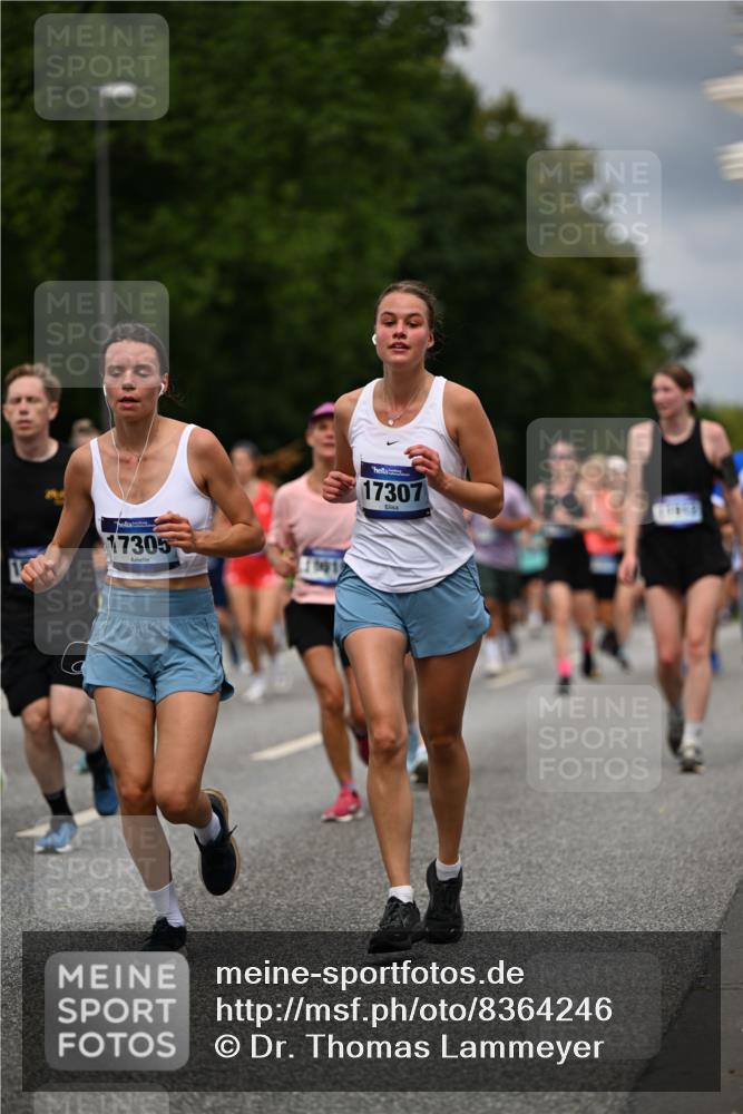 29.06.2025 - hella hamburg halbmarathon Dr. Thomas Lammeyer http://msf.ph/oto/8364246 29.06.2025 10:41:37 Kennedybrücke 56, 1022, 1118, 1276, 1339, 1597, 1799, 1819, 2016, 2031, 2104, 2199, 2272, 2480, 2552, 3165, 3230, 3873, 4347, 4442, 4618, 4733, 5146, 5224, 5640, 5940, 6243, 6584, 6821, 7085, 7202, 7235, 7544, 7707, 7823, 8499, 8758, 8843, 9054, 9055, 9288, 10024, 10112, 10159, 10476, 10762, 10798, 10919, 10931 meine-sportfotos.de