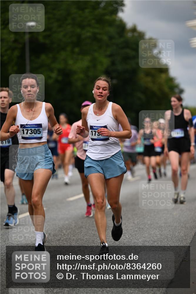 29.06.2025 - hella hamburg halbmarathon Dr. Thomas Lammeyer http://msf.ph/oto/8364260 29.06.2025 10:41:37 Kennedybrücke 56, 1022, 1118, 1276, 1339, 1597, 1799, 1819, 2016, 2031, 2104, 2199, 2272, 2480, 2552, 3165, 3230, 3873, 4347, 4442, 4618, 4733, 5146, 5224, 5640, 5940, 6243, 6584, 6821, 7085, 7202, 7235, 7544, 7707, 7823, 8499, 8758, 8843, 9054, 9055, 9288, 10024, 10112, 10159, 10476, 10762, 10798, 10919, 10931 meine-sportfotos.de