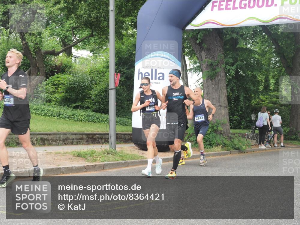 29.06.2025 - hella hamburg halbmarathon KatJ http://msf.ph/oto/8364421 29.06.2025 10:22:51 Zwischen KM18-KM19 4246 meine-sportfotos.de