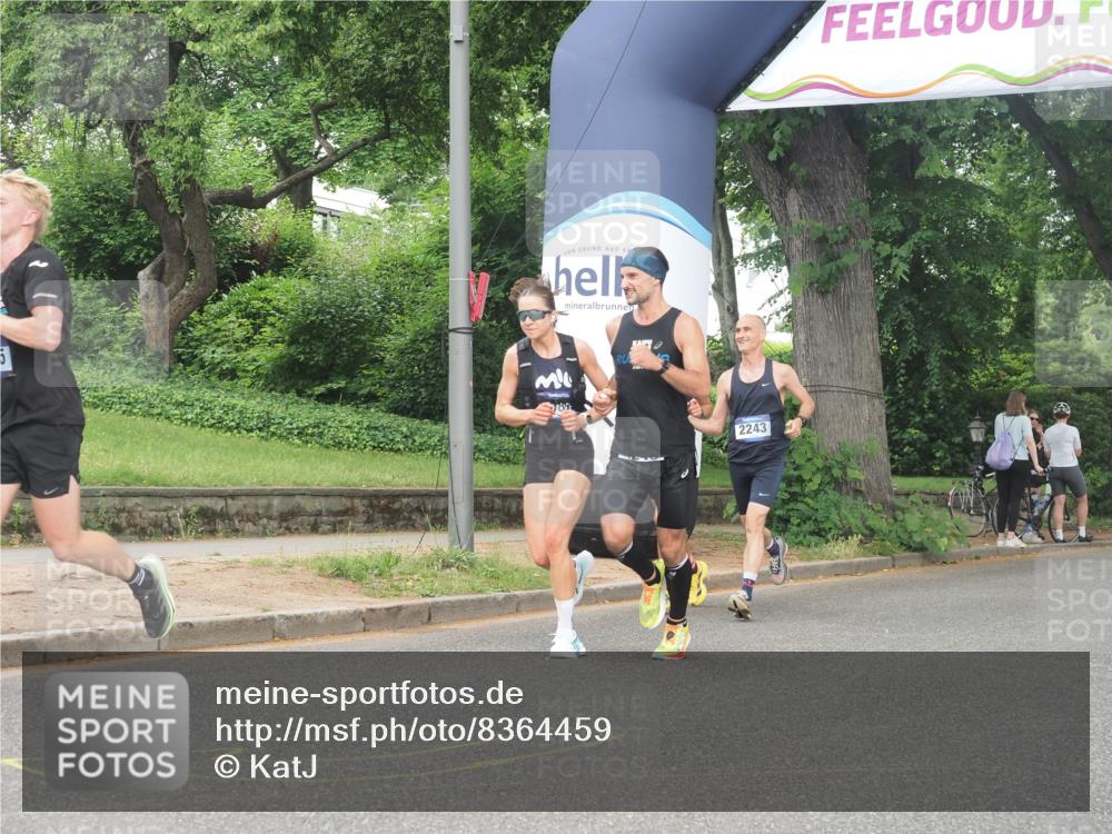 29.06.2025 - hella hamburg halbmarathon KatJ http://msf.ph/oto/8364459 29.06.2025 10:22:51 Zwischen KM18-KM19 4246 meine-sportfotos.de