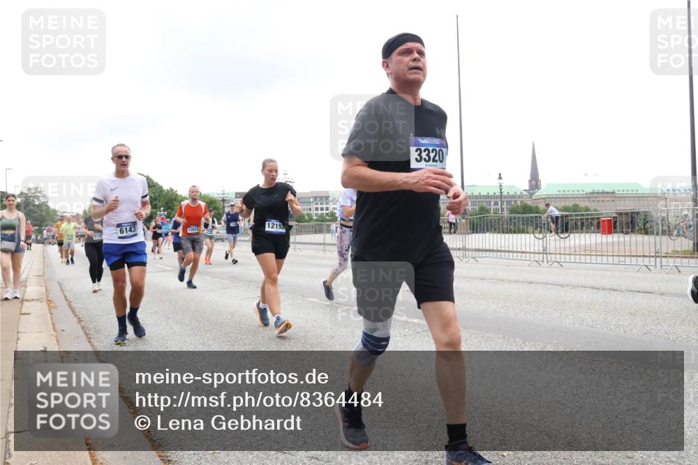 29.06.2025 - hella hamburg halbmarathon Lena Gebhardt http://msf.ph/oto/8364484 29.06.2025 10:48:32 Lombardsbrücke 2197, 6143, 13914, 12192, 3320, 1142, 1157, 1167, 1174, 1175, 1584, 1645, 1701, 2037, 2195, 2418, 2437, 2438, 2475, 2627, 2650, 2716, 2756, 2909, 2958, 3224, 3320, 3468, 3504, 3661, 3679, 3933, 4327, 4588, 5010, 5585, 5781, 5952, 6143, 7203, 7393, 7394, 7532, 7947, 7948, 8461, 8521, 8719, 8760, 8948, 9552, 9775, 9787, 9921, 10059, 10145, 10204, 10366, 10524, 10654, 10656, 11364, 11365, 11548, 11742, 11781, 13814, 13845, 15715, 16498, 16499, 16701 meine-sportfotos.de