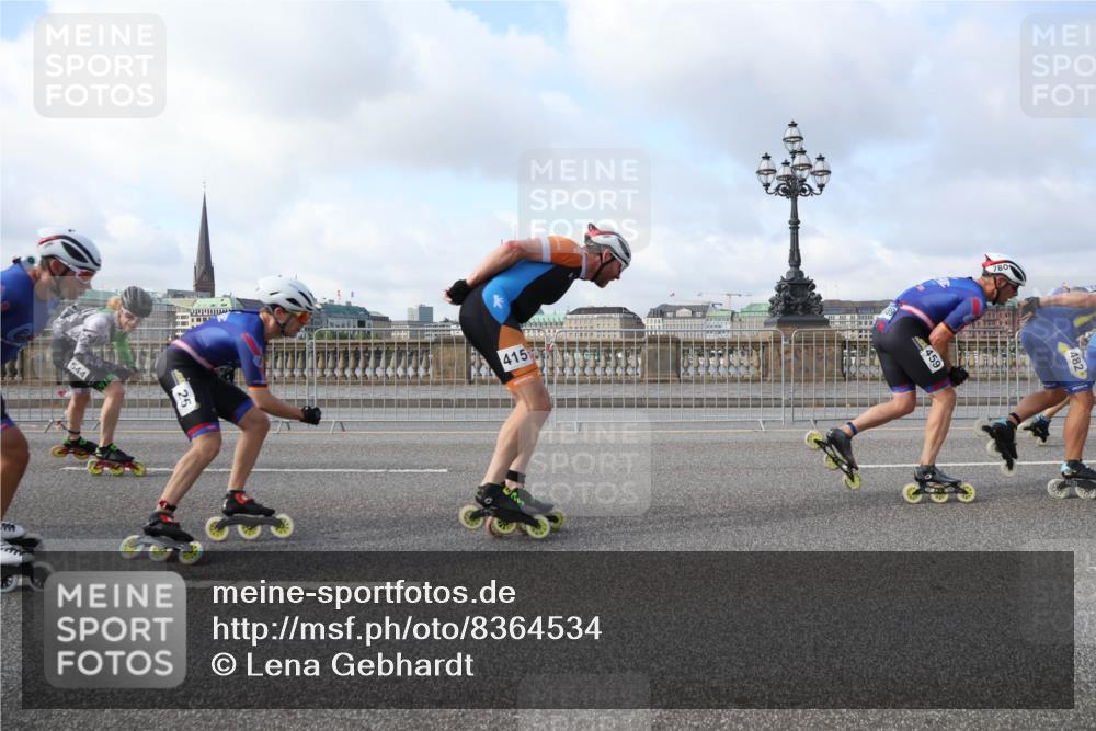 29.06.2025 - hella hamburg halbmarathon Lena Gebhardt http://msf.ph/oto/8364534 29.06.2025 08:48:45 Lombardsbrücke 544, 25, 459, 482 meine-sportfotos.de