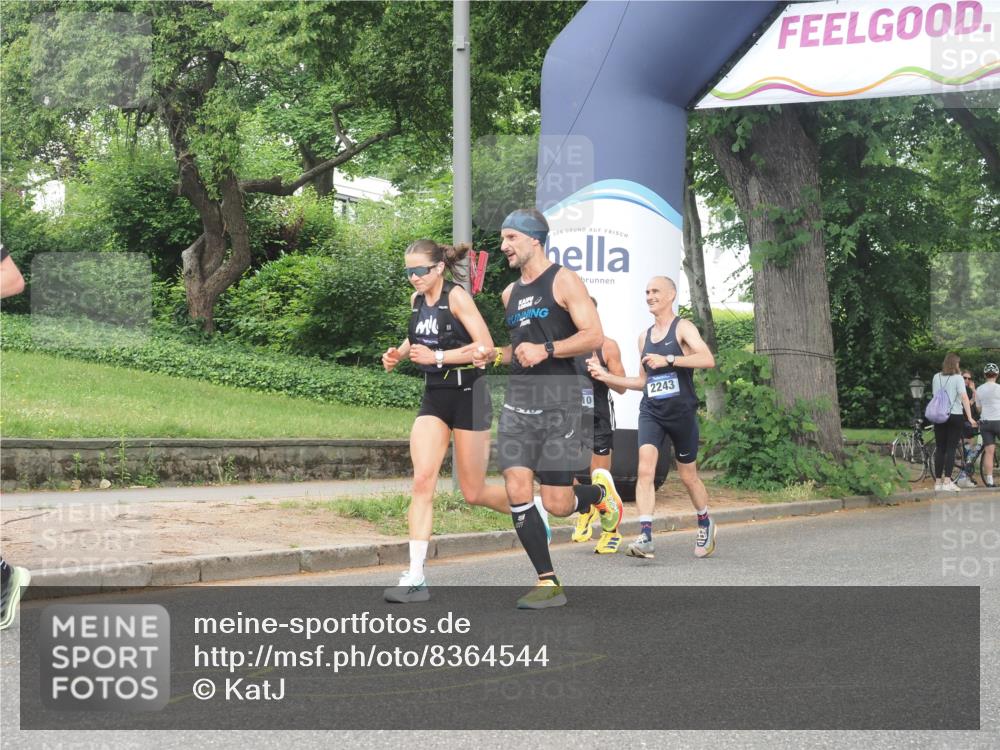 29.06.2025 - hella hamburg halbmarathon KatJ http://msf.ph/oto/8364544 29.06.2025 10:22:52 Zwischen KM18-KM19 4246 meine-sportfotos.de
