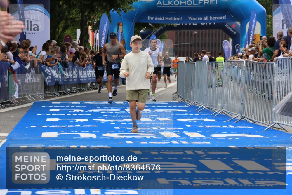 29.06.2025 - hella hamburg halbmarathon Strokosch-Dieckow http://msf.ph/oto/8364576 29.06.2025 10:28:58 Ziel 1827, 10351, 16157, 18874, 19142 meine-sportfotos.de