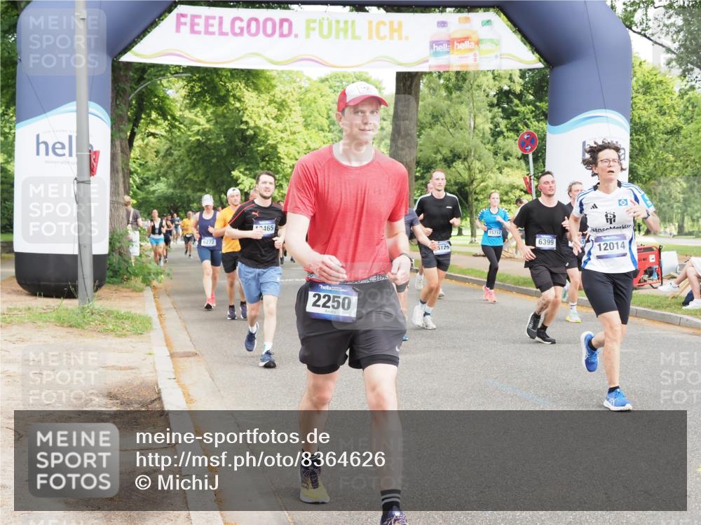 29.06.2025 - hella hamburg halbmarathon MichiJ http://msf.ph/oto/8364626 29.06.2025 10:43:38 Zwischen KM18-KM19 1130, 1485, 2250, 5492, 6272, 6399, 8669, 8825, 12014, 12196, 12585, 13465, 14139, 14737, 15090, 15125, 15431, 15712, 17268, 17665 meine-sportfotos.de