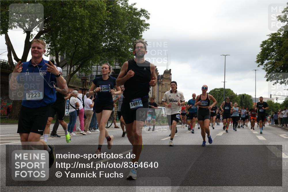 29.06.2025 - hella hamburg halbmarathon Yannick Fuchs http://msf.ph/oto/8364640 29.06.2025 10:53:20 20KM 2006, 2348, 2584, 2677, 2957, 2978, 3114, 3181, 3279, 3425, 3983, 4088, 4592, 4796, 5347, 5885, 6087, 6202, 6220, 6438, 7031, 7223, 7287, 8290, 10036, 10587, 10759, 10896, 10943, 11935, 11938, 12206, 12261, 12564, 12633, 12736, 12862, 13583, 13761, 14567, 14732, 14902, 14928, 14965, 15232, 15240, 15284, 16227, 16341, 16910, 16980, 17017, 17176, 17304, 17503, 17630, 18153, 18327, 18467, 18485, 18716, 19015, 19160 meine-sportfotos.de