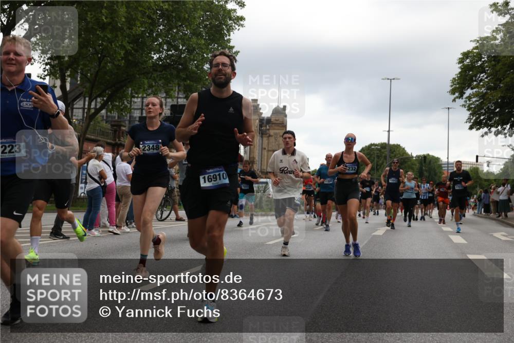 29.06.2025 - hella hamburg halbmarathon Yannick Fuchs http://msf.ph/oto/8364673 29.06.2025 10:53:20 20KM 2006, 2348, 2584, 2677, 2957, 2978, 3114, 3181, 3279, 3425, 3983, 4088, 4592, 4796, 5347, 5885, 6087, 6202, 6220, 6438, 7031, 7223, 7287, 8290, 10036, 10587, 10759, 10896, 10943, 11935, 11938, 12206, 12261, 12564, 12633, 12736, 12862, 13583, 13761, 14567, 14732, 14902, 14928, 14965, 15232, 15240, 15284, 16227, 16341, 16910, 16980, 17017, 17176, 17304, 17503, 17630, 18153, 18327, 18467, 18485, 18716, 19015, 19160 meine-sportfotos.de