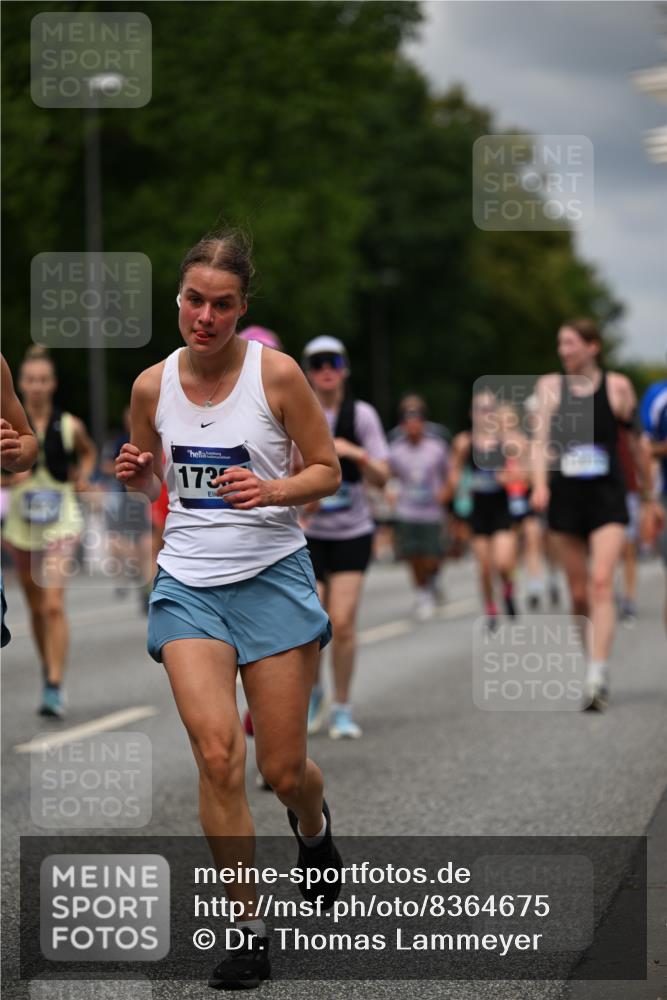 29.06.2025 - hella hamburg halbmarathon Dr. Thomas Lammeyer http://msf.ph/oto/8364675 29.06.2025 10:41:38 Kennedybrücke 56, 1022, 1118, 1276, 1337, 1339, 1799, 1819, 2016, 2031, 2104, 2199, 2272, 2480, 2552, 3165, 3230, 3873, 4347, 4442, 4618, 4733, 5146, 5224, 5640, 5940, 6243, 6584, 6821, 7085, 7124, 7235, 7544, 8499, 8758, 8843, 9054, 9055, 9288, 10024, 10112, 10159, 10476, 10762, 10798, 10919, 10931 meine-sportfotos.de
