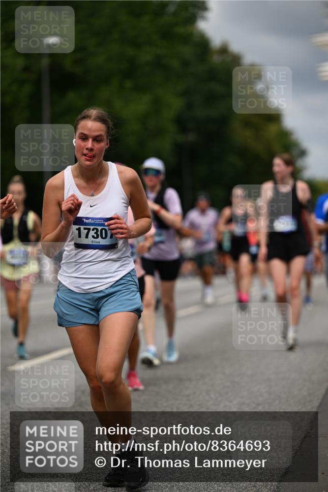 29.06.2025 - hella hamburg halbmarathon Dr. Thomas Lammeyer http://msf.ph/oto/8364693 29.06.2025 10:41:38 Kennedybrücke 56, 1022, 1118, 1276, 1337, 1339, 1799, 1819, 2016, 2031, 2104, 2199, 2272, 2480, 2552, 3165, 3230, 3873, 4347, 4442, 4618, 4733, 5146, 5224, 5640, 5940, 6243, 6584, 6821, 7085, 7124, 7235, 7544, 8499, 8758, 8843, 9054, 9055, 9288, 10024, 10112, 10159, 10476, 10762, 10798, 10919, 10931 meine-sportfotos.de