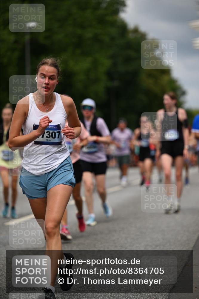 29.06.2025 - hella hamburg halbmarathon Dr. Thomas Lammeyer http://msf.ph/oto/8364705 29.06.2025 10:41:39 Kennedybrücke 56, 1022, 1118, 1276, 1337, 1339, 1799, 1819, 2016, 2031, 2104, 2199, 2272, 2480, 3230, 3873, 4347, 4442, 4618, 4733, 4762, 5146, 5224, 5640, 5940, 6243, 6584, 6821, 7085, 7124, 7544, 8499, 8758, 8843, 9054, 9055, 9288, 10024, 10112, 10159, 10476, 10762, 10798, 10919, 10931 meine-sportfotos.de