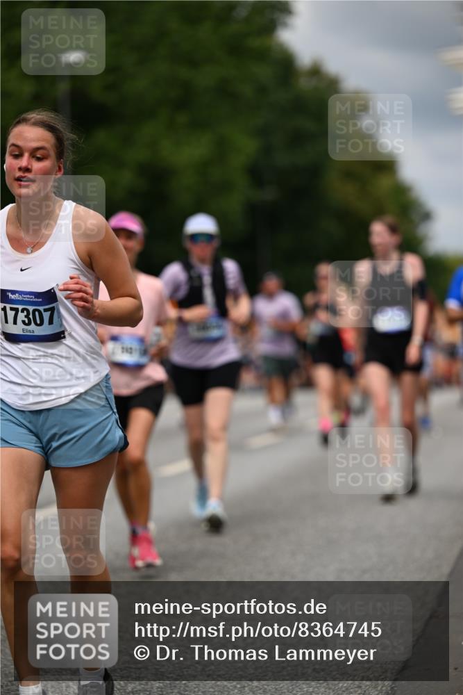 29.06.2025 - hella hamburg halbmarathon Dr. Thomas Lammeyer http://msf.ph/oto/8364745 29.06.2025 10:41:39 Kennedybrücke 56, 1022, 1118, 1276, 1337, 1339, 1799, 1819, 2016, 2031, 2104, 2199, 2272, 2480, 3230, 3873, 4347, 4442, 4618, 4733, 4762, 5146, 5224, 5640, 5940, 6243, 6584, 6821, 7085, 7124, 7544, 8499, 8758, 8843, 9054, 9055, 9288, 10024, 10112, 10159, 10476, 10762, 10798, 10919, 10931 meine-sportfotos.de